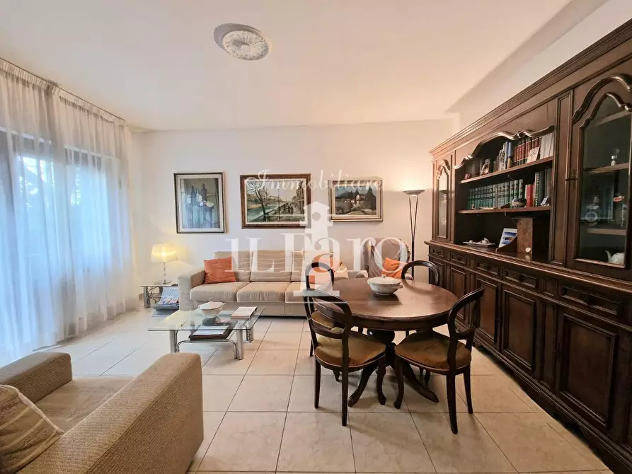 Immagine 2 di Appartamento in vendita  a Campi Bisenzio