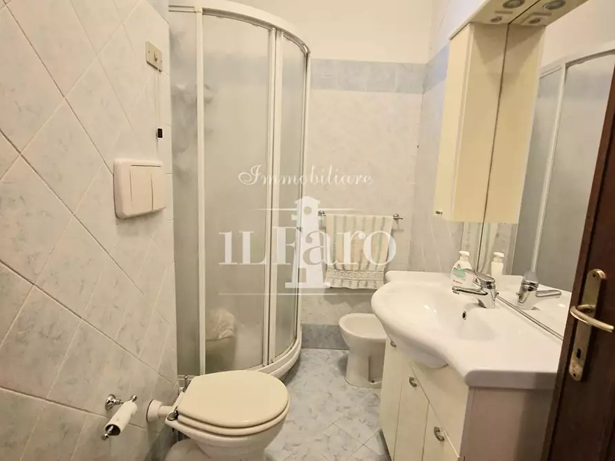 Immagine 43 di Appartamento in vendita  a Campi Bisenzio