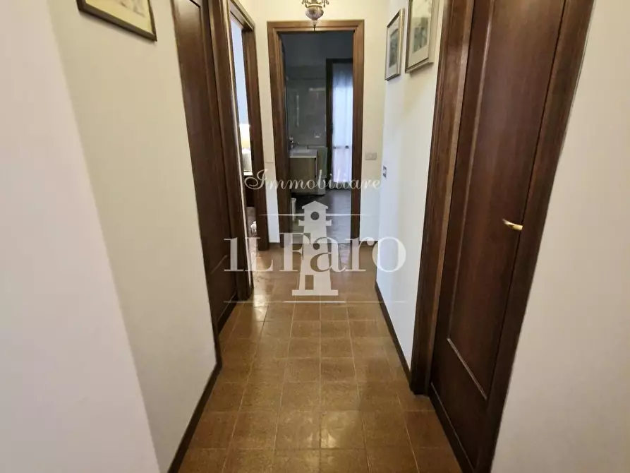 Immagine 15 di Appartamento in vendita  a Campi Bisenzio