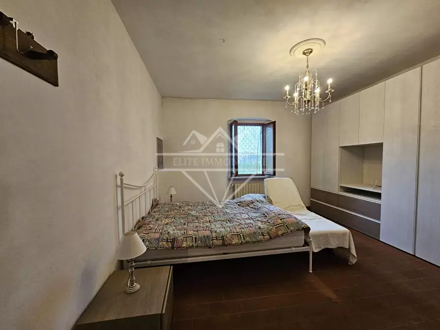 Immagine 13 di Appartamento in vendita  a Carrara