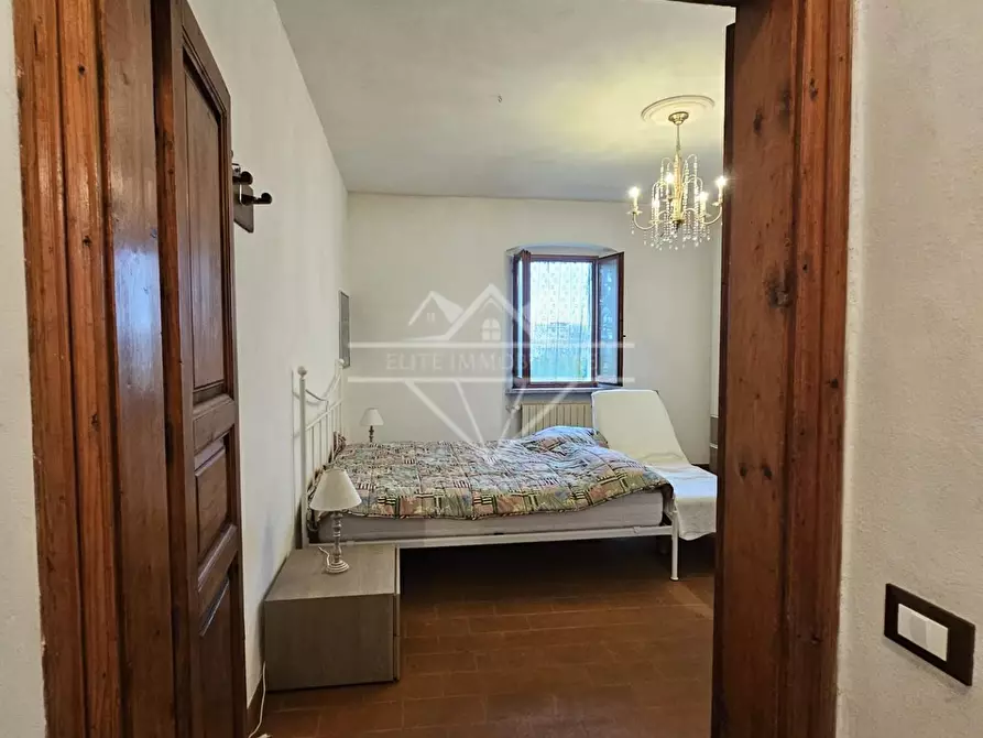 Immagine 11 di Appartamento in vendita  a Carrara