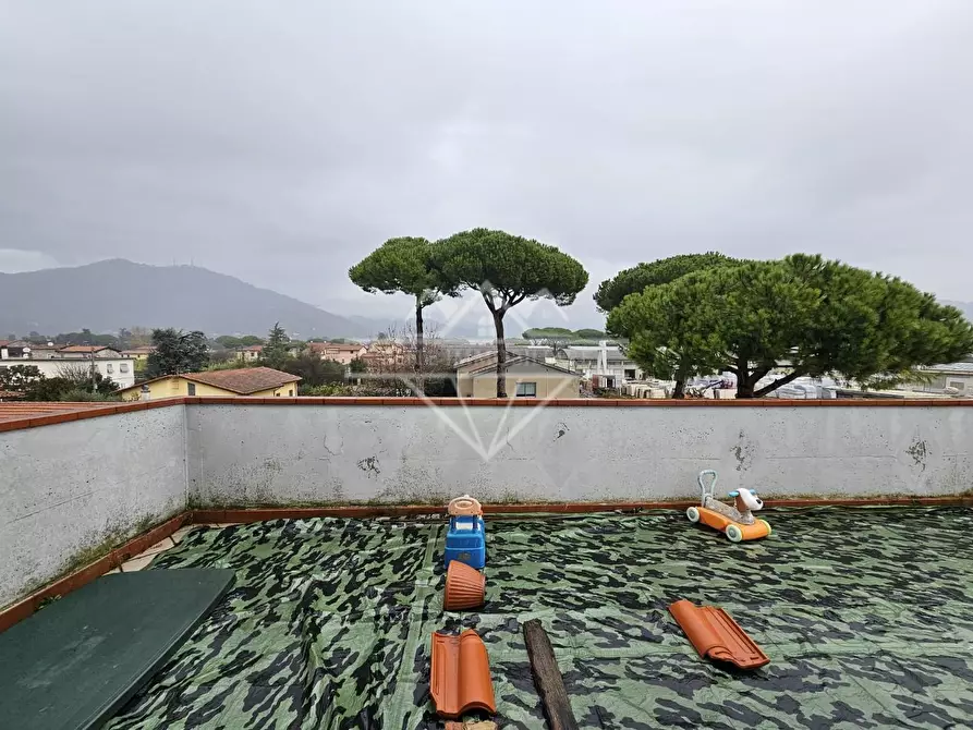 Immagine 20 di Appartamento in vendita  a Carrara