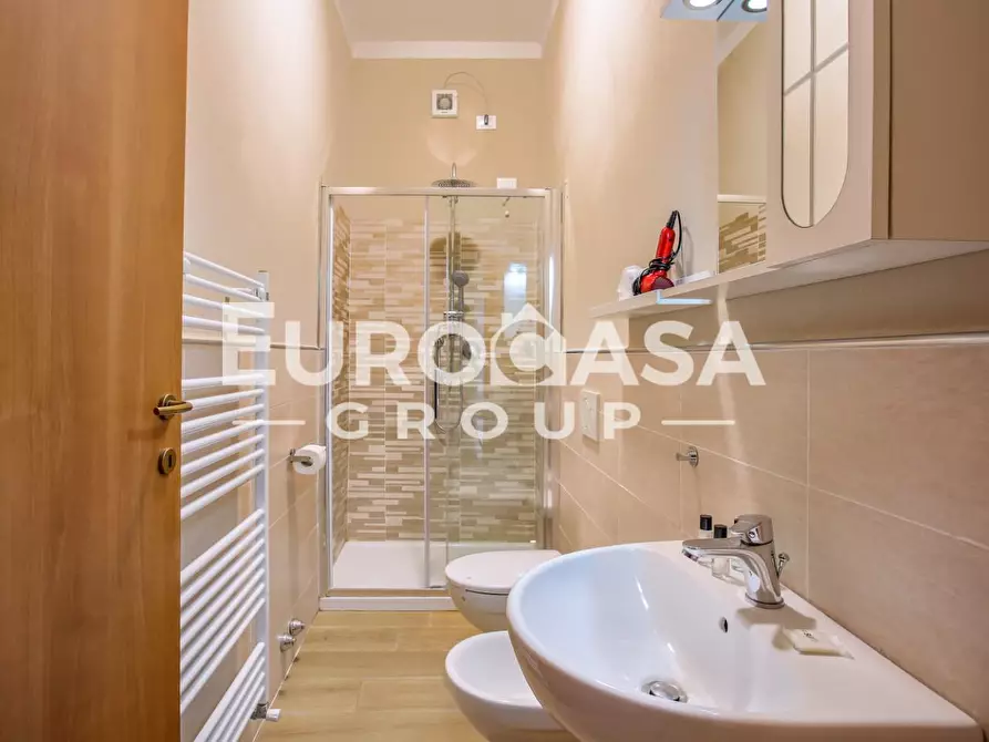 Immagine 11 di Villa in vendita  a Lucca