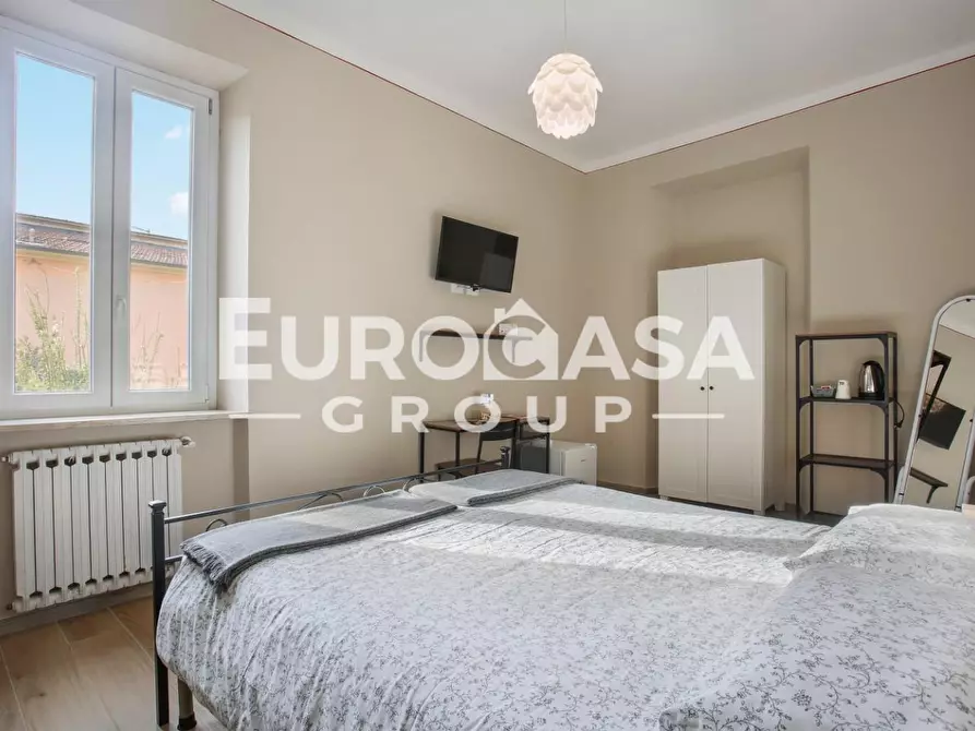 Immagine 10 di Villa in vendita  a Lucca