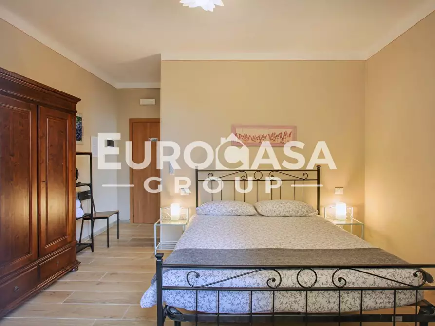 Immagine 26 di Villa in vendita  a Lucca