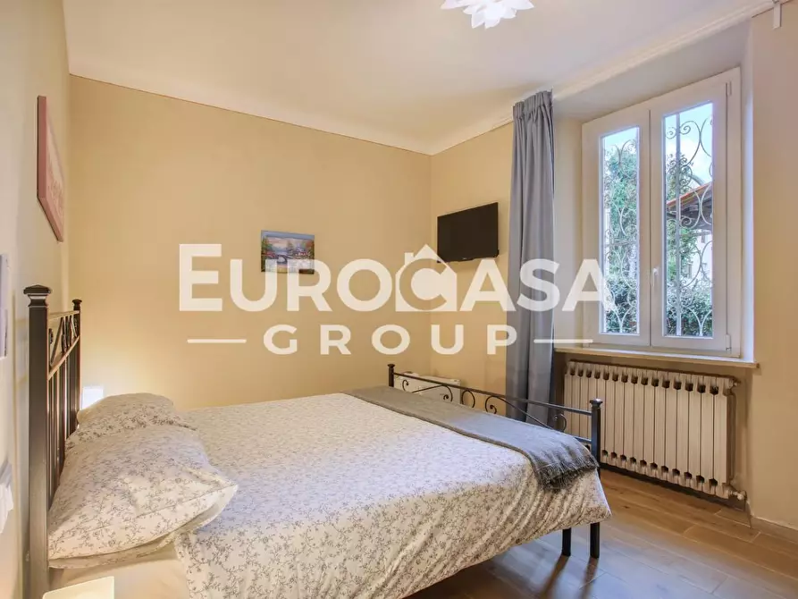 Immagine 7 di Villa in vendita  a Lucca