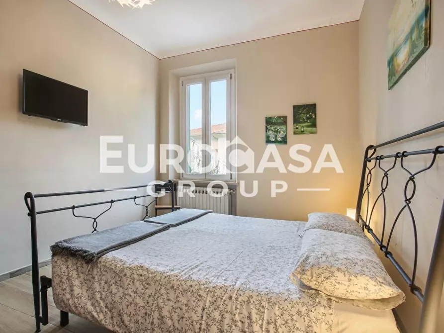 Immagine 12 di Villa in vendita  a Lucca