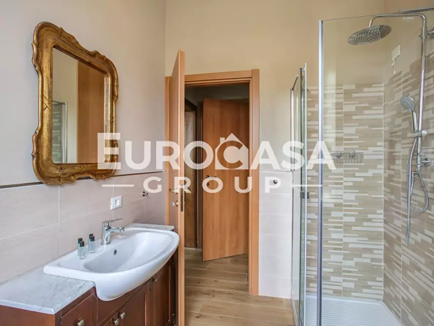 Immagine 28 di Villa in vendita  a Lucca