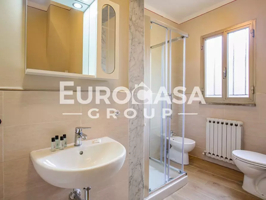 Immagine 27 di Villa in vendita  a Lucca