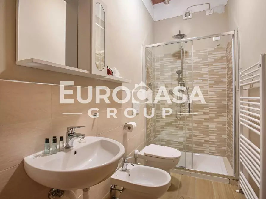 Immagine 6 di Villa in vendita  a Lucca