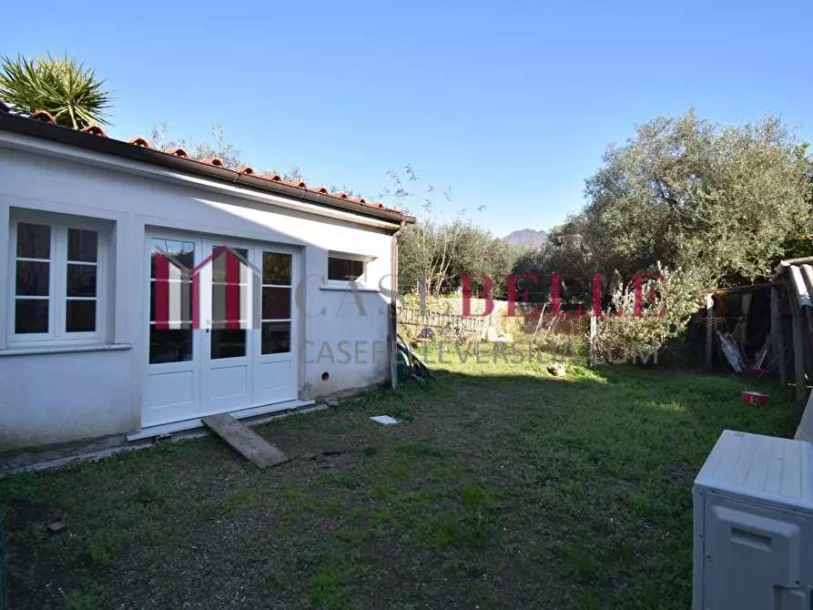 Immagine 8 di Terratetto in vendita  a Seravezza