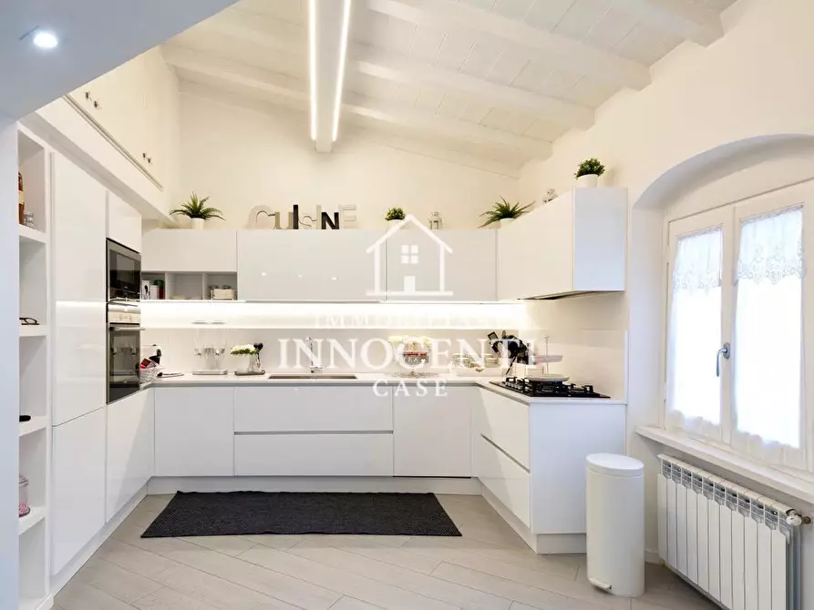 Immagine 5 di Appartamento in vendita  a Massa