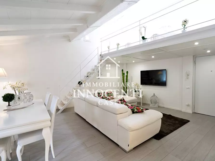 Immagine 1 di Appartamento in vendita  a Massa