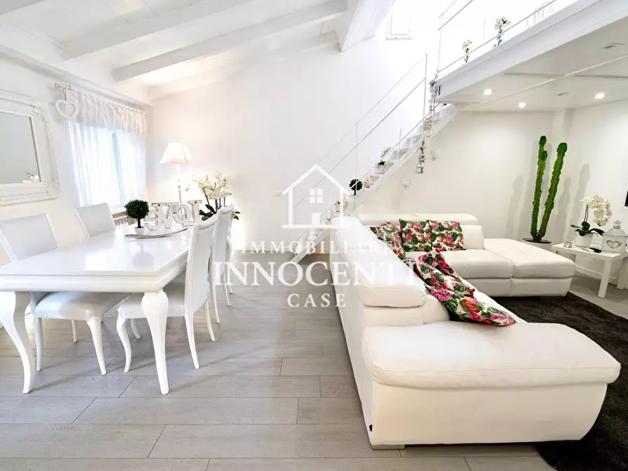 Immagine 4 di Appartamento in vendita  a Massa