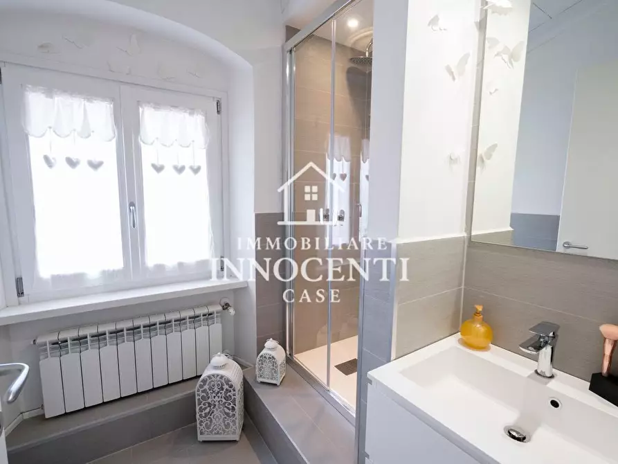 Immagine 12 di Appartamento in vendita  a Massa