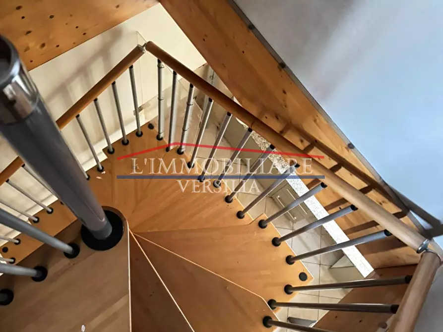 Immagine 23 di Appartamento in vendita  a Massa