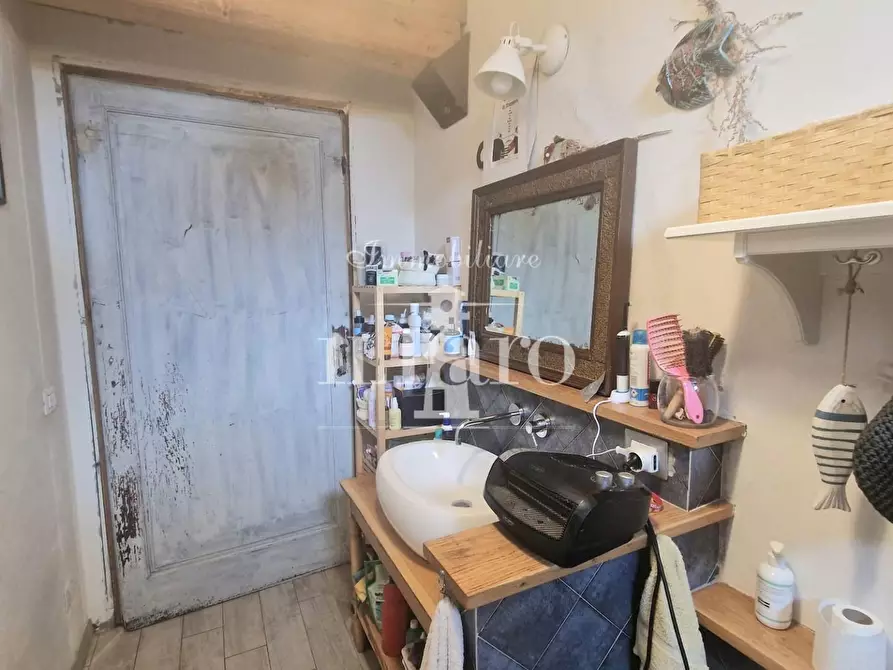 Immagine 49 di Terratetto in vendita  a Campi Bisenzio