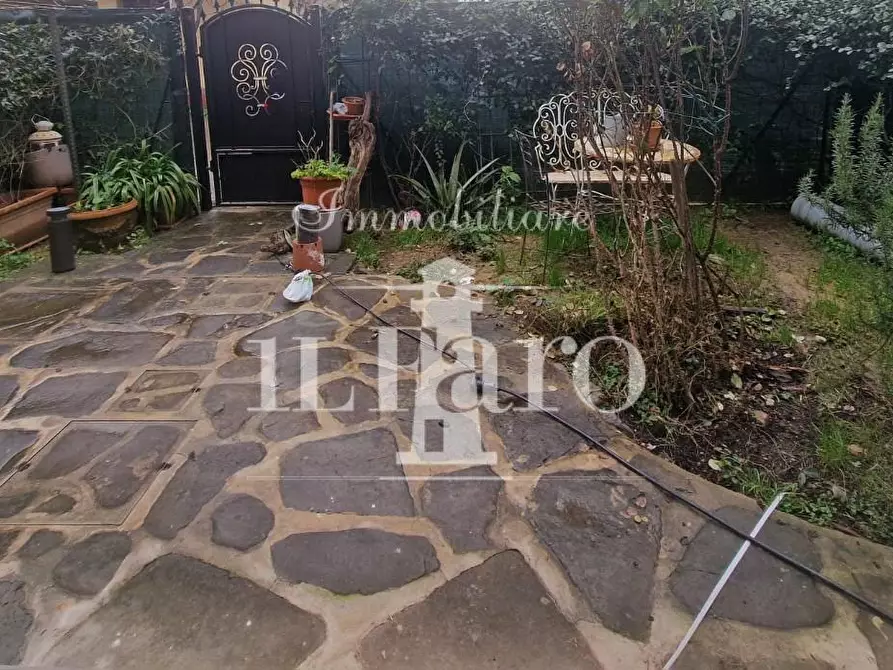 Immagine 52 di Terratetto in vendita  a Campi Bisenzio