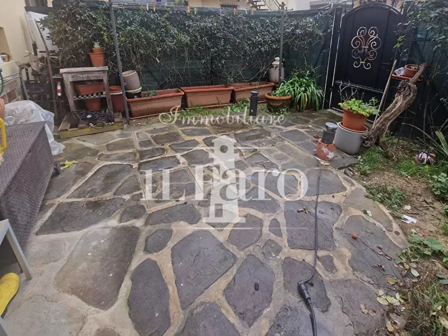 Immagine 54 di Terratetto in vendita  a Campi Bisenzio