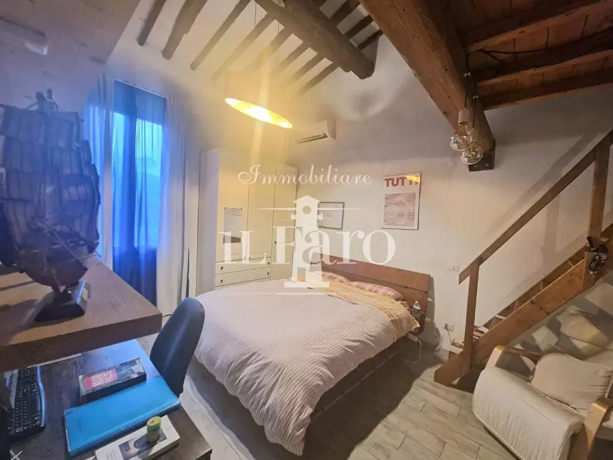 Immagine 38 di Terratetto in vendita  a Campi Bisenzio