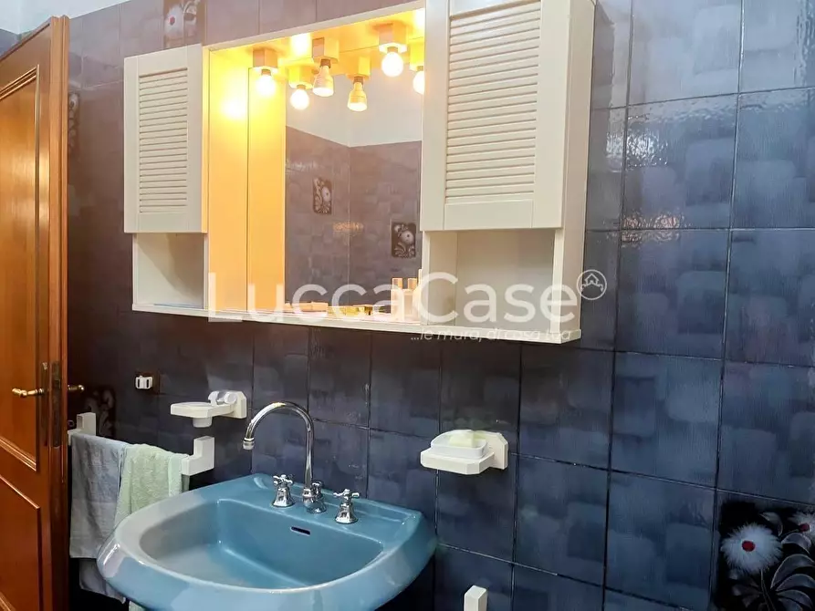Immagine 23 di Villa in vendita  a Porcari