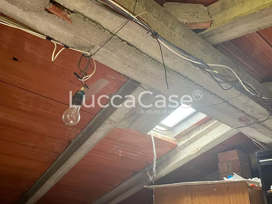 Immagine 31 di Villa in vendita  a Porcari