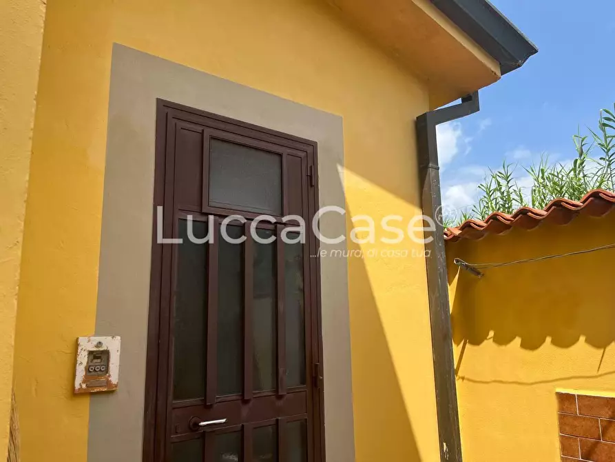 Immagine 8 di Villa in vendita  a Porcari