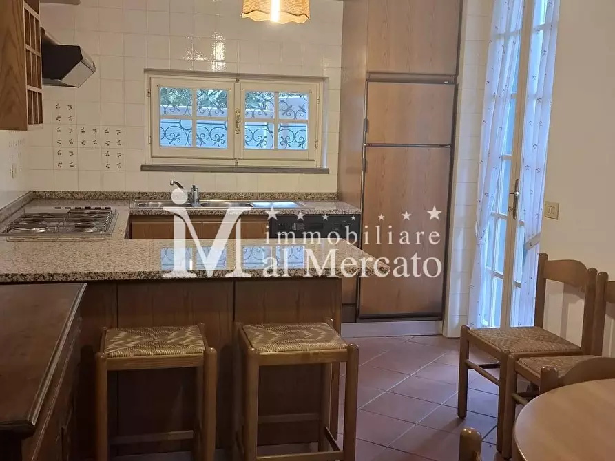 Immagine 11 di Casa bifamiliare in vendita  a Viareggio