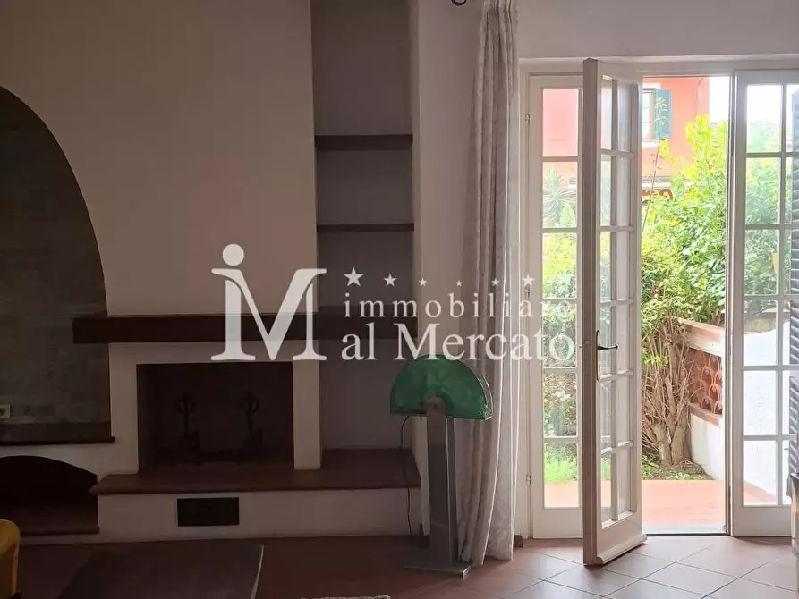 Immagine 14 di Casa bifamiliare in vendita  a Viareggio