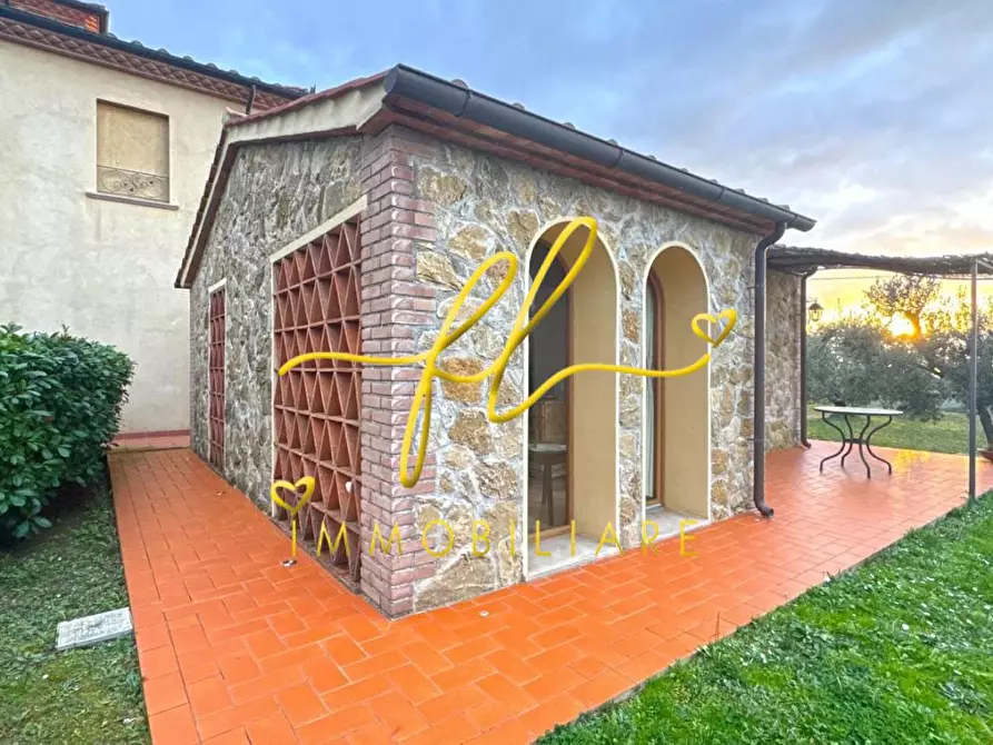 Immagine 32 di Villa in vendita  a Montescudaio