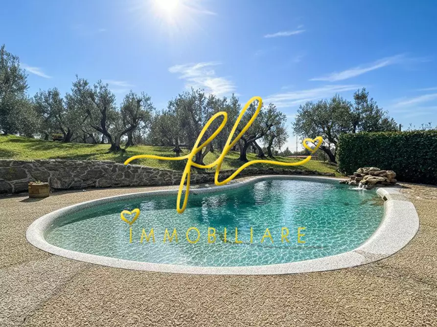 Immagine 87 di Villa in vendita  a Montescudaio