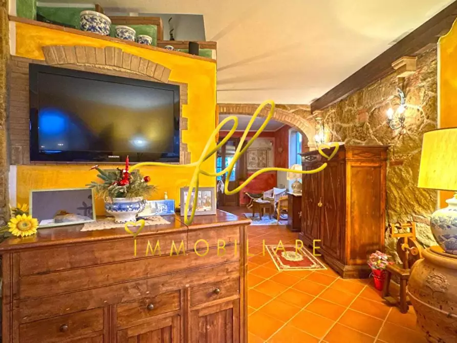 Immagine 51 di Villa in vendita  a Montescudaio