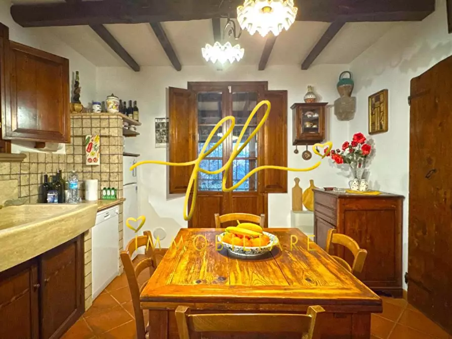 Immagine 70 di Villa in vendita  a Montescudaio