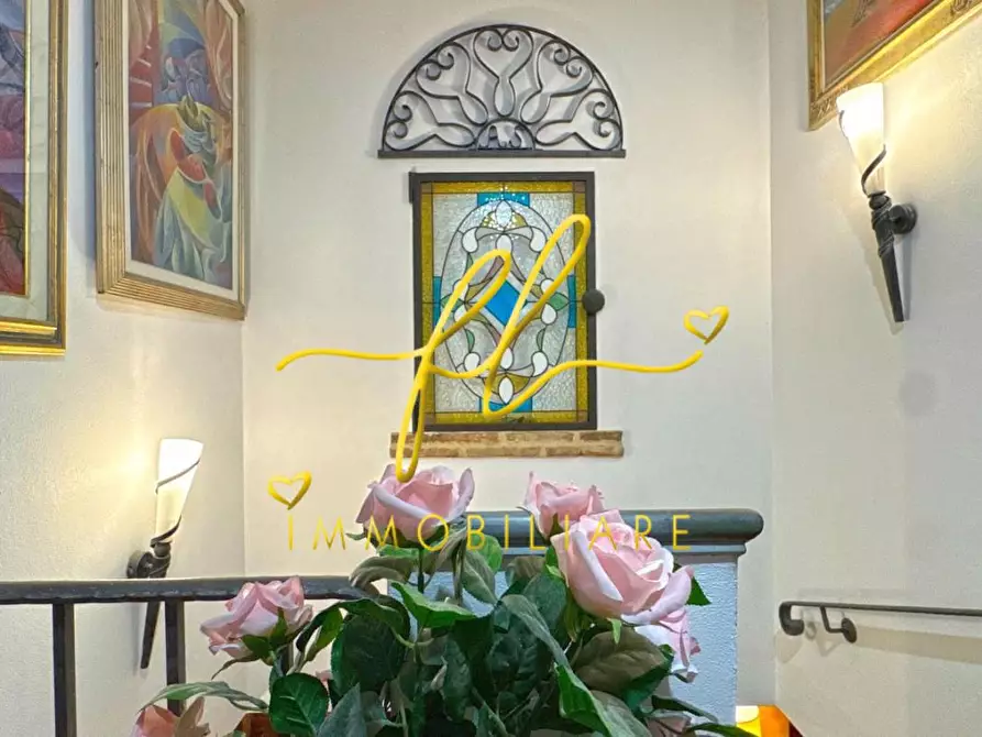 Immagine 56 di Villa in vendita  a Montescudaio