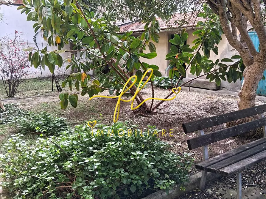 Immagine 32 di Villa in vendita  a Rosignano Marittimo