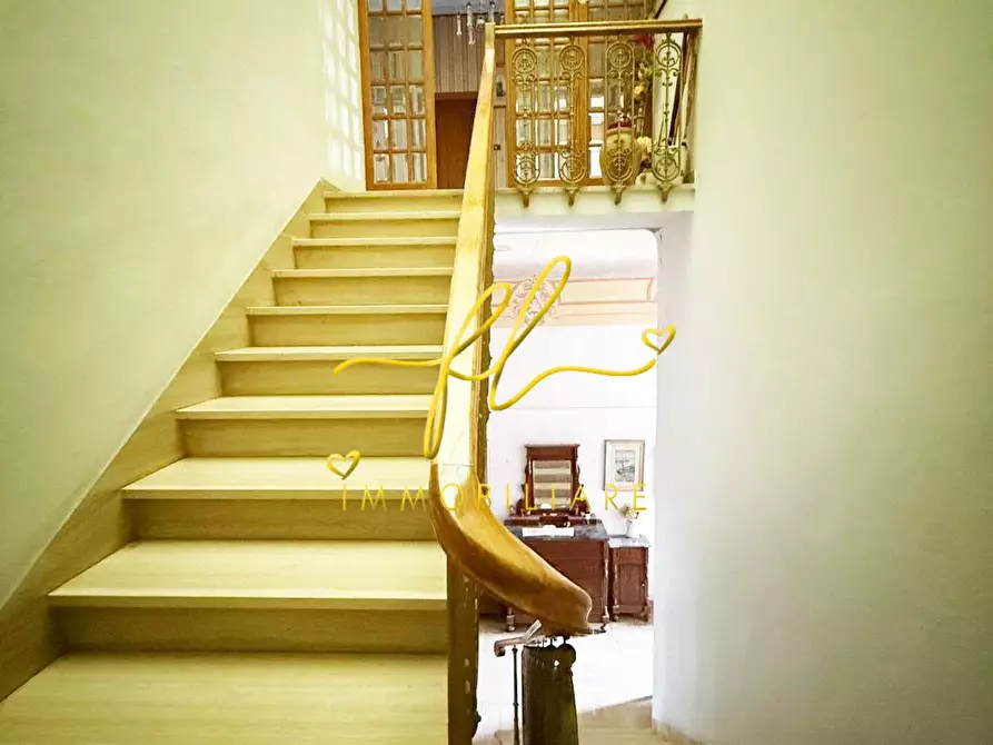 Immagine 8 di Villa in vendita  a Rosignano Marittimo