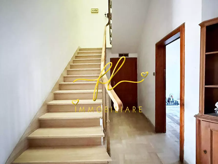 Immagine 6 di Villa in vendita  a Rosignano Marittimo