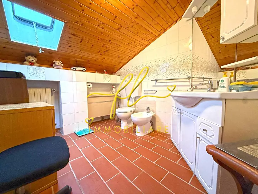 Immagine 10 di Villa in vendita  a Rosignano Marittimo