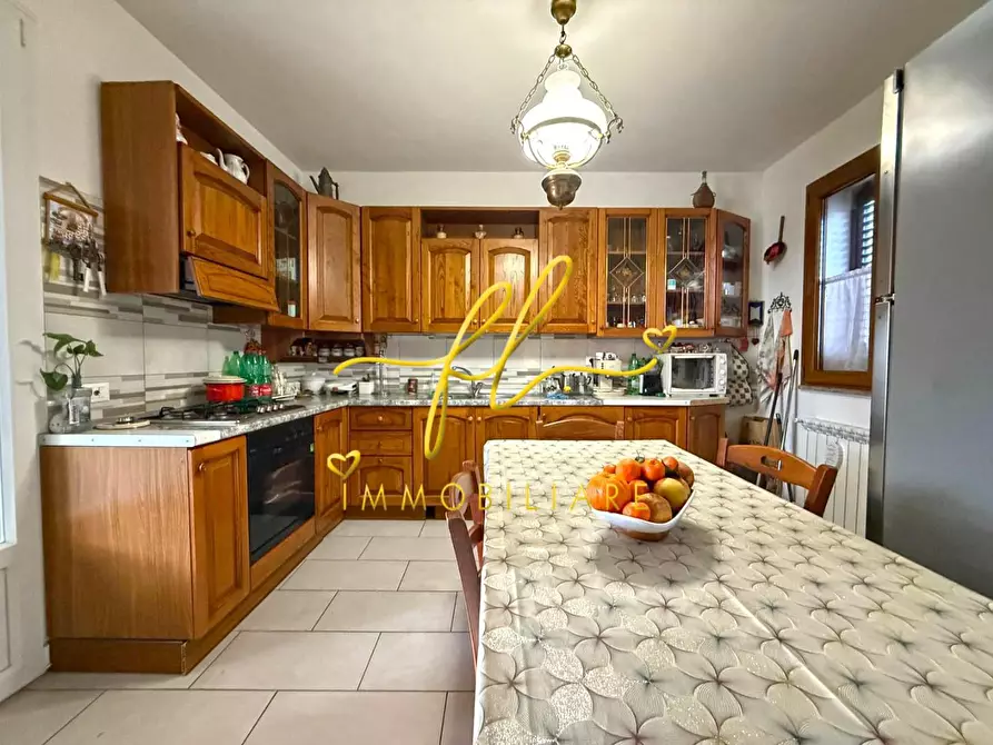 Immagine 26 di Villa in vendita  a Rosignano Marittimo