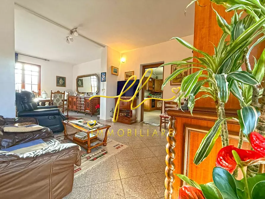 Immagine 34 di Villa in vendita  a Rosignano Marittimo