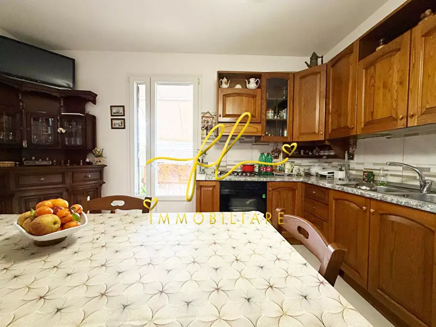 Immagine 29 di Villa in vendita  a Rosignano Marittimo