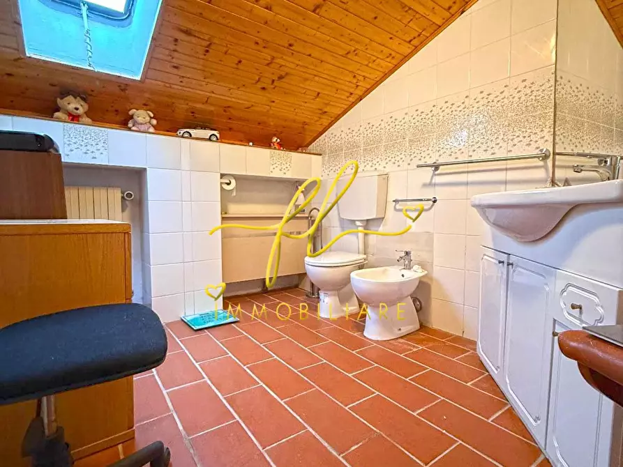 Immagine 13 di Villa in vendita  a Rosignano Marittimo