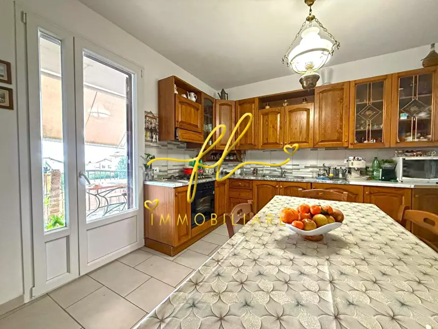 Immagine 27 di Villa in vendita  a Rosignano Marittimo