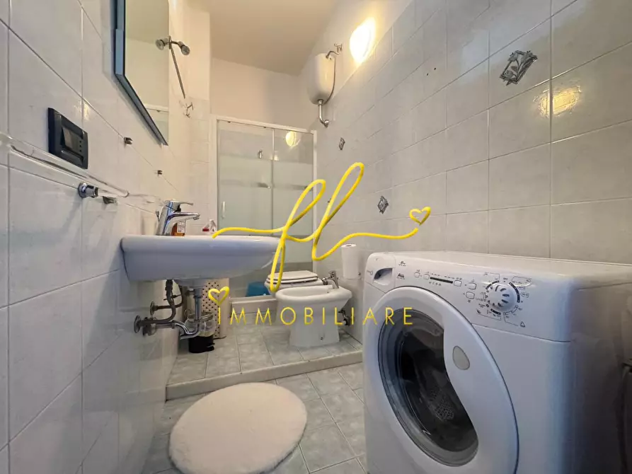 Immagine 15 di Appartamento in vendita  a Livorno