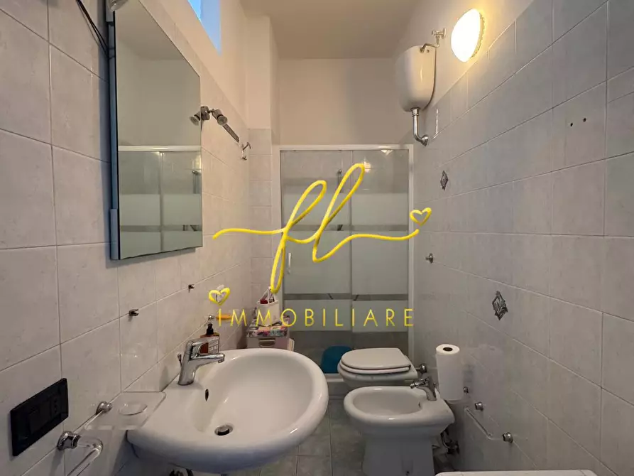 Immagine 18 di Appartamento in vendita  a Livorno