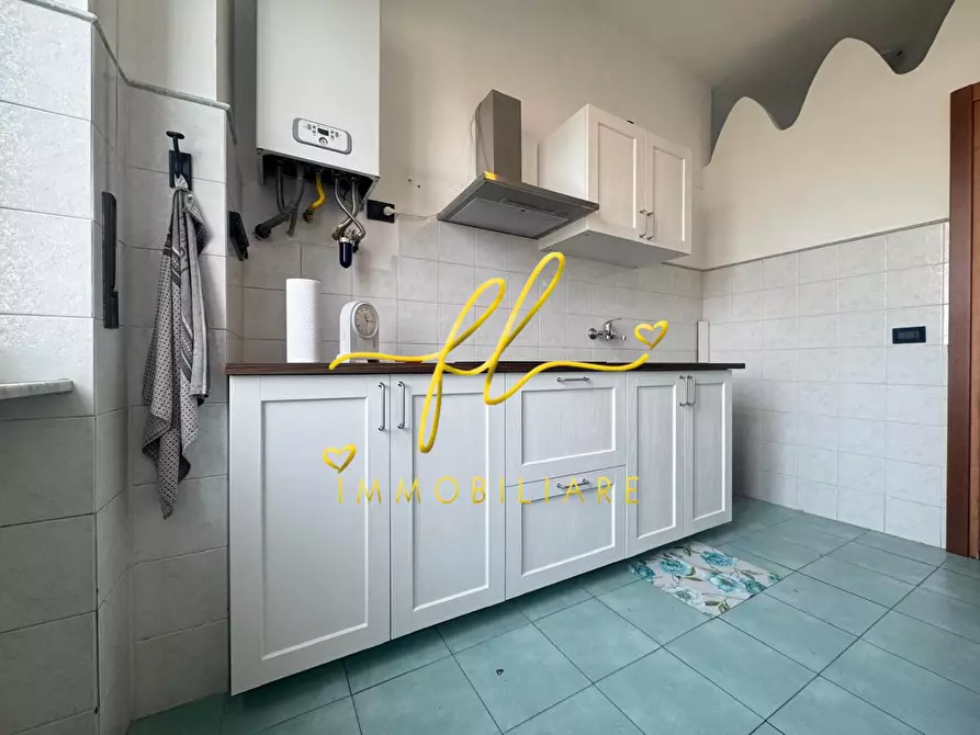 Immagine 8 di Appartamento in vendita  a Livorno