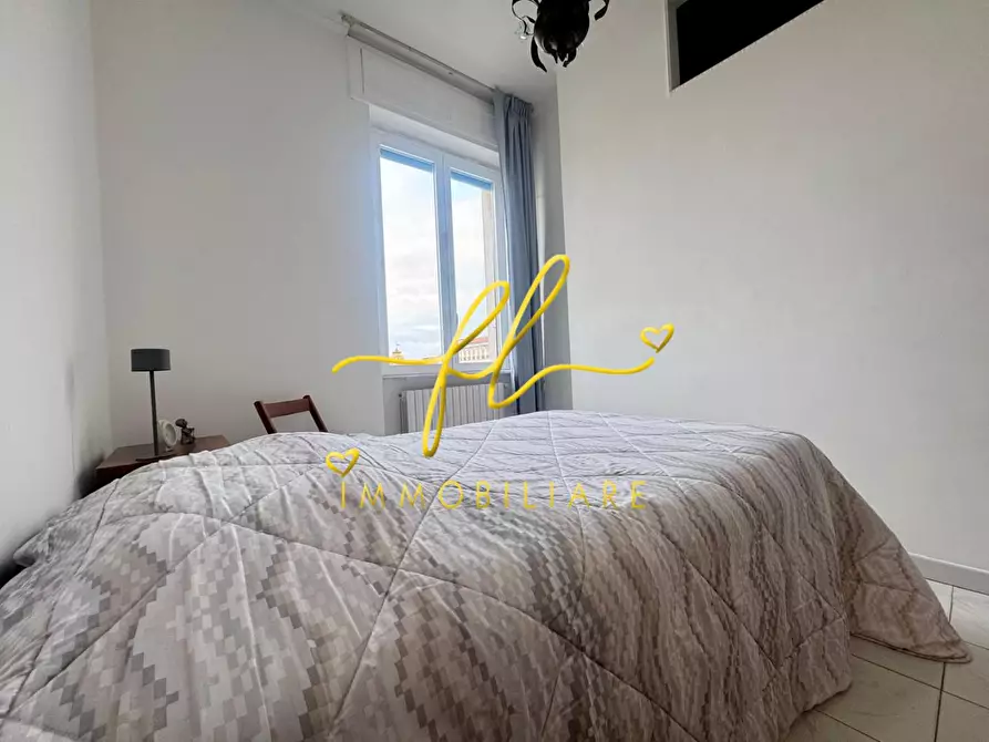 Immagine 13 di Appartamento in vendita  a Livorno