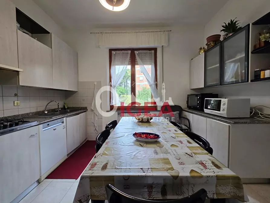 Immagine 9 di Appartamento in vendita  a Siena