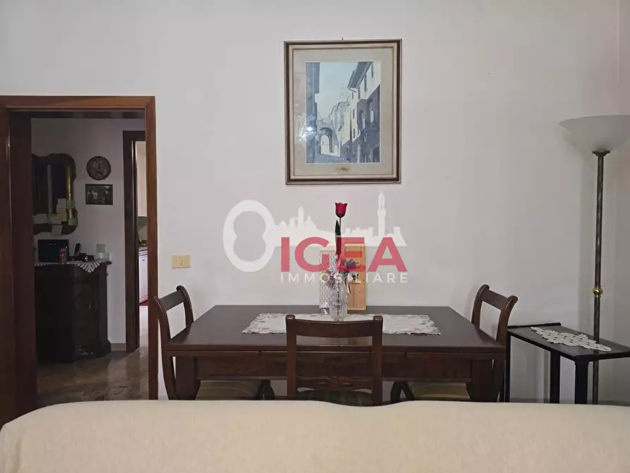 Immagine 17 di Appartamento in vendita  a Siena