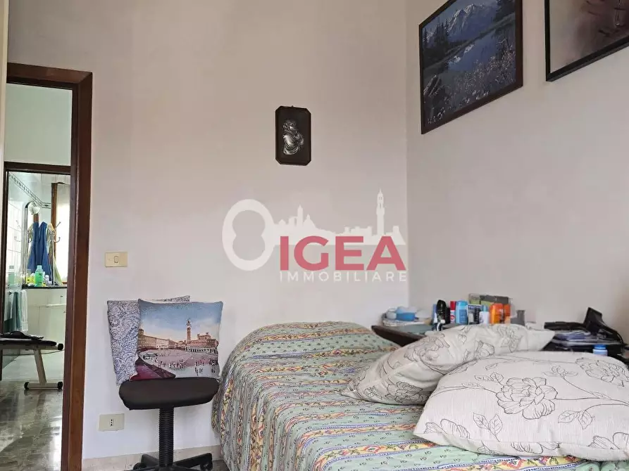 Immagine 31 di Appartamento in vendita  a Siena